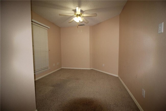 Building Photo - 1017 Ridgecrest Dr