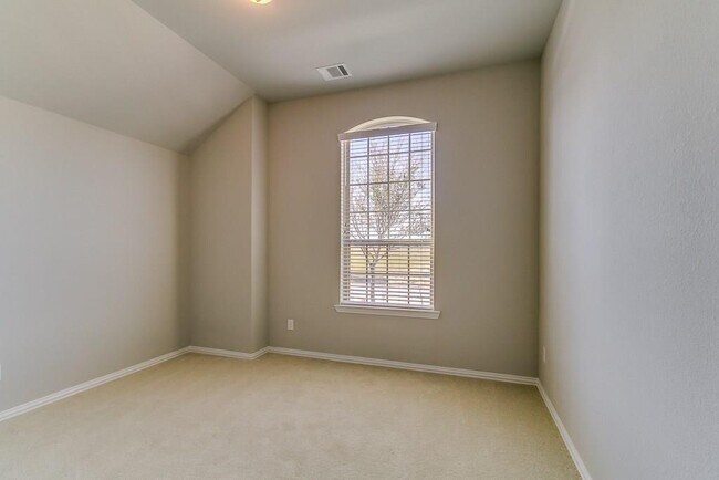 Building Photo - 6018 Grace Falls Dr