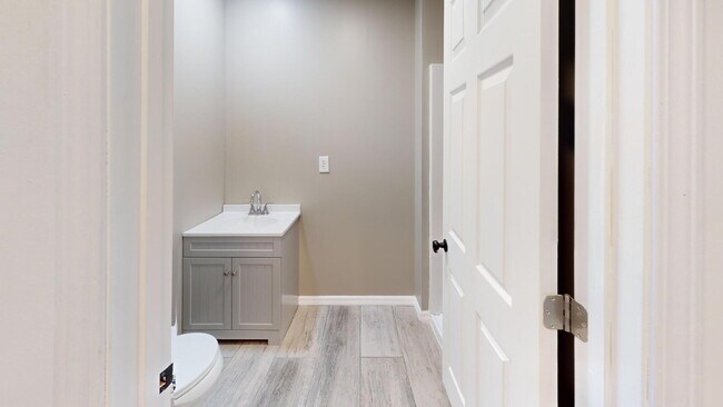 Building Photo - 201 Florence Ave