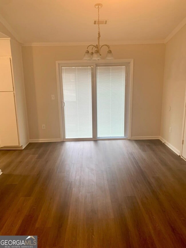 Foto del edificio - 5663 St Thomas Dr