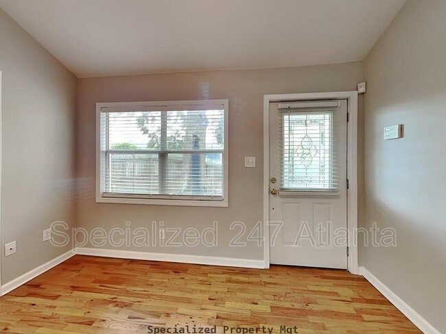 Building Photo - 1501 Stone Gate Ln SE
