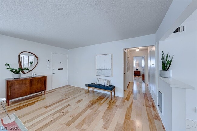 Foto del edificio - 1245 S 15th St