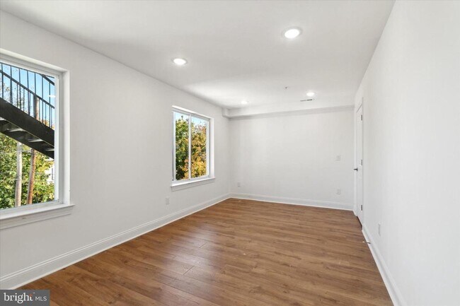 Foto del edificio - 673 N Preston St