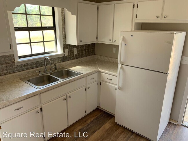 Building Photo - 2 br, 1 bath House - 53 County Road 469
