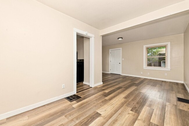 Building Photo - 2902 Whittier Ave