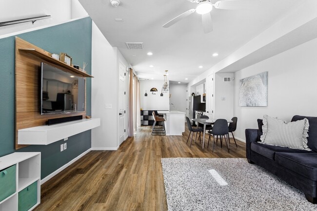 Photo - 1623 S Andes Cir Townhome