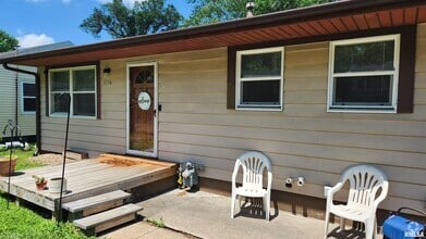 Building Photo - 1136 Briarcliff Ln