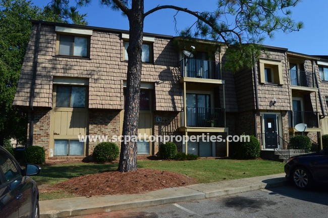 Building Photo - 611 Old Manor Rd