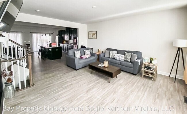 Foto del edificio - 4 br, 3.5 bath House - 7751 Blackburn Ridg...