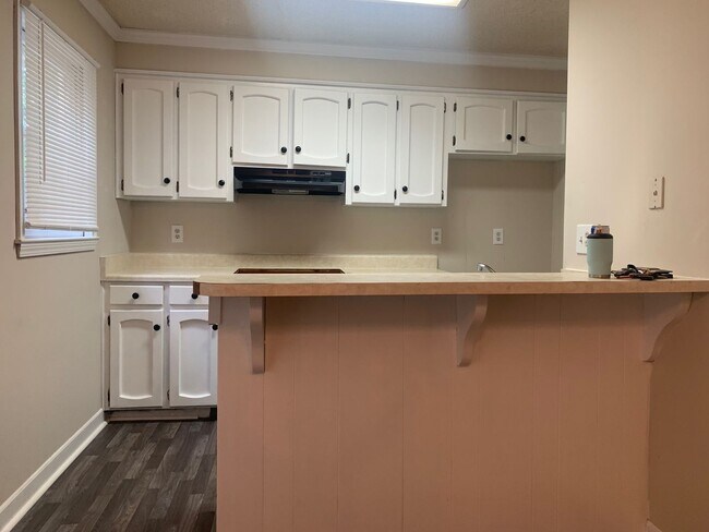 Foto del edificio - E Blackstock Rd-5