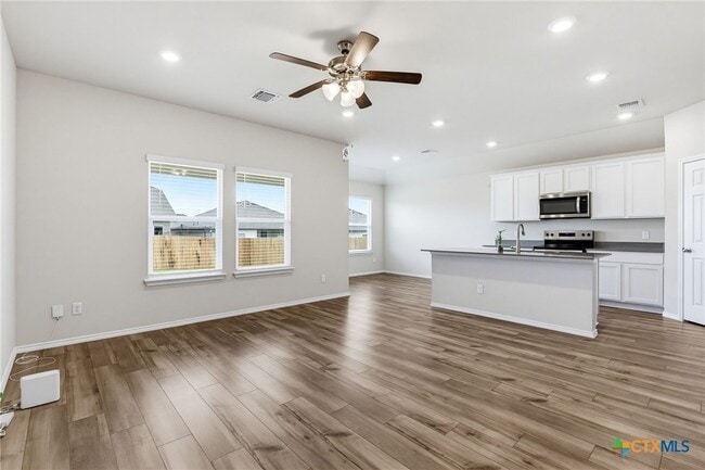 Building Photo - 2225 Oregano Ct