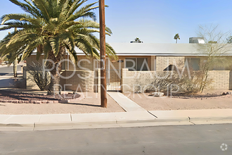 Building Photo - 1024 N Pueblo Dr