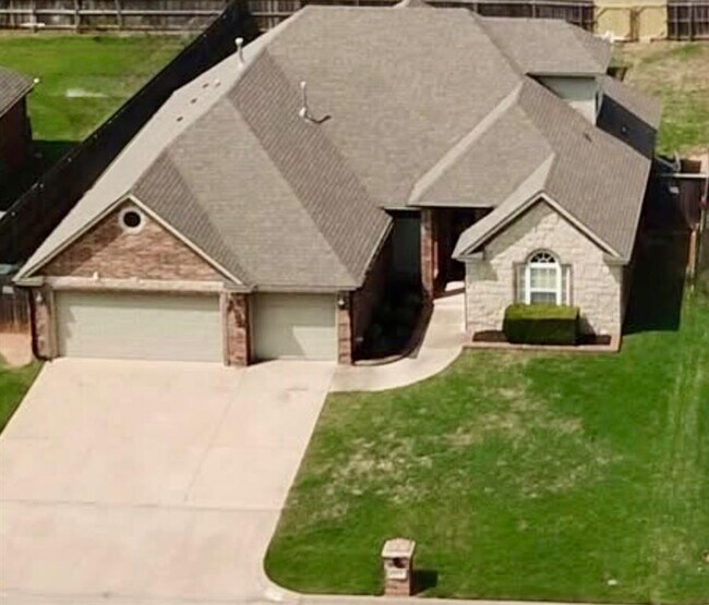 Foto del edificio - 9217 Forest Cove Cir