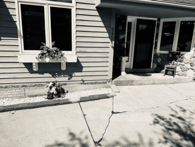 Building Photo - 2806 Lincolnshire Ct