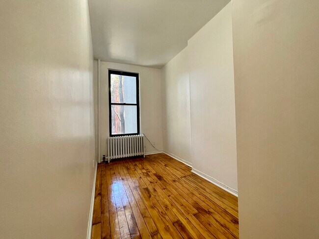 Building Photo - 231 E 115th St
