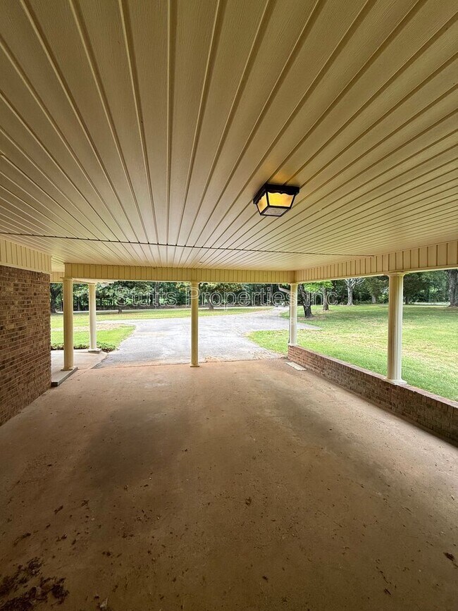 Building Photo - 3575 Co Rd 154