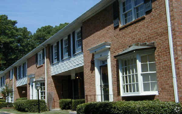 Building Photo - Townhomes Of Sandy Springs