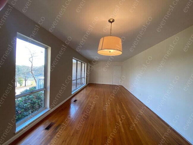 Foto del edificio - 3225 Social Cir