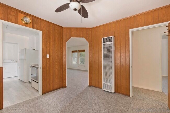 Building Photo - 5666 Beaumont Ave