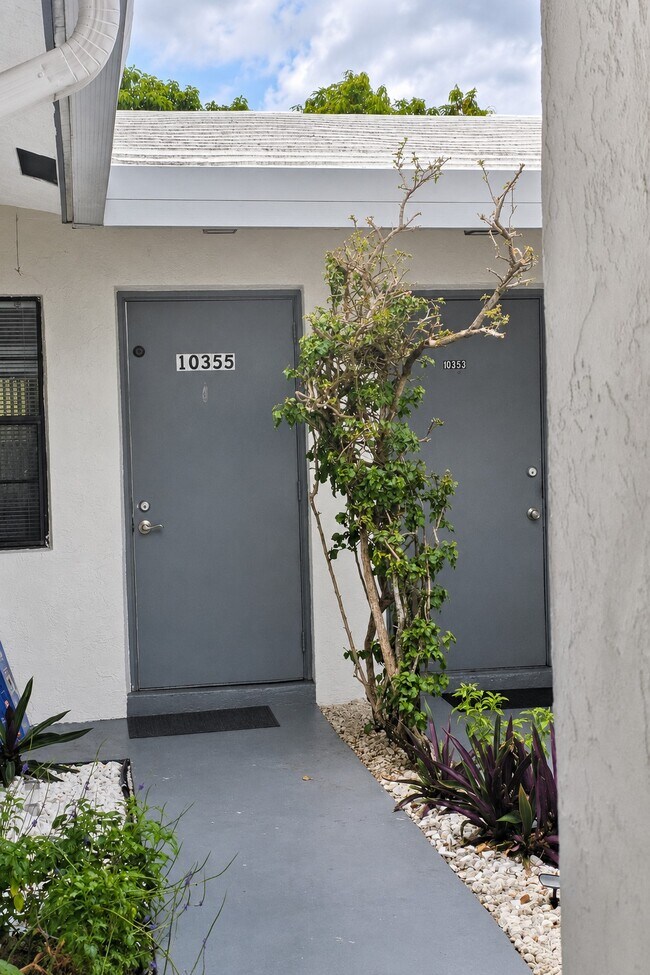 Foto del edificio - 10355 NW 35th St