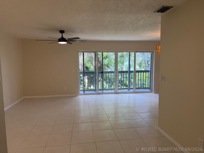 Foto del edificio - 1180 Carlton Ct