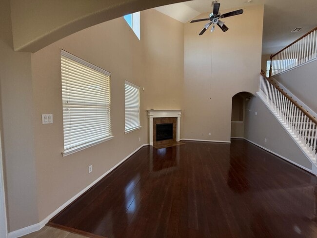 Building Photo - 7507 Crescent Lake Ct