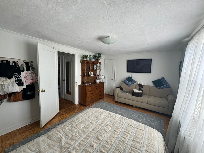 upper front bedroom - 63 Brookline Ave