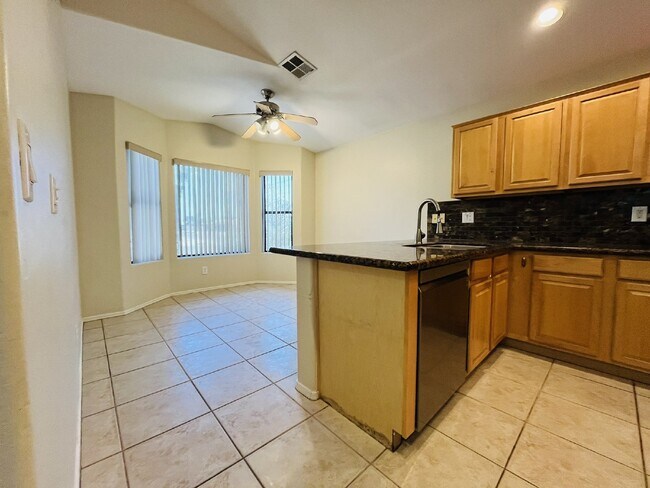 Foto del edificio - 3 Bedroom Home in North Phoenix