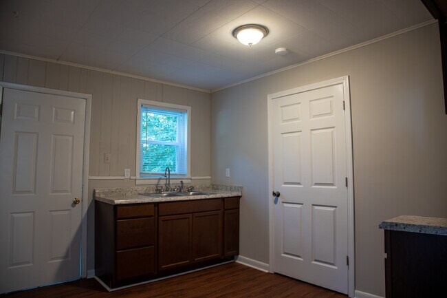 Kitchen - 101 S Legion Cir