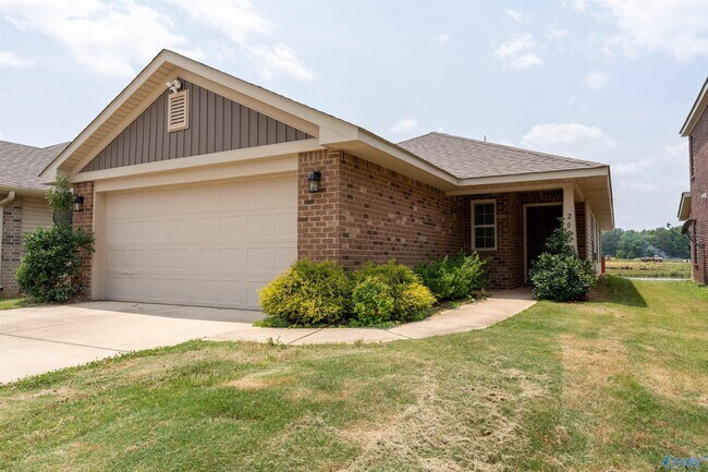 Building Photo - 200 Bermuda Lakes Dr
