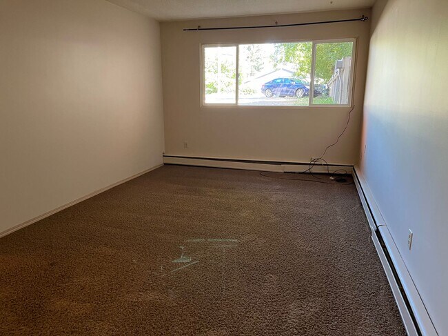 Photo du bâtiment - 1 Bed 1 Bath Unit in Red Deer, AB