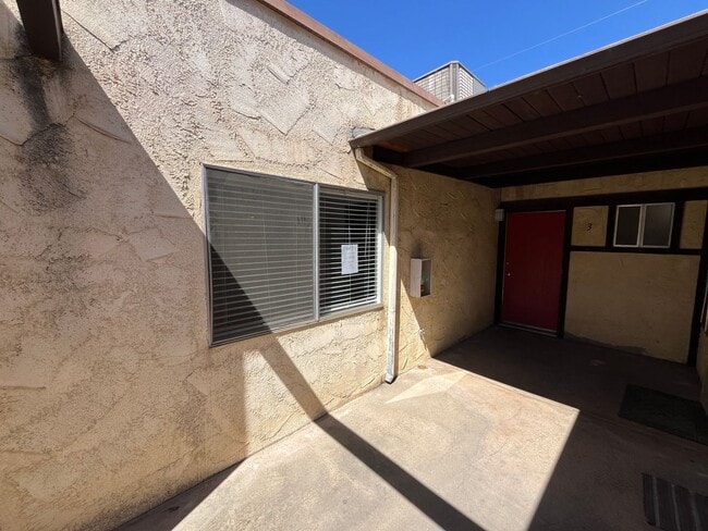 Building Photo - 3581
