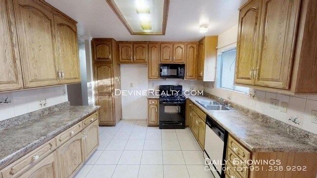 Building Photo - 9010 Ironwood Ct