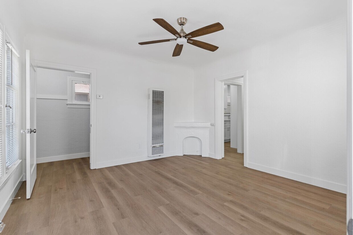 Foto principal - 1109 Loma Ave