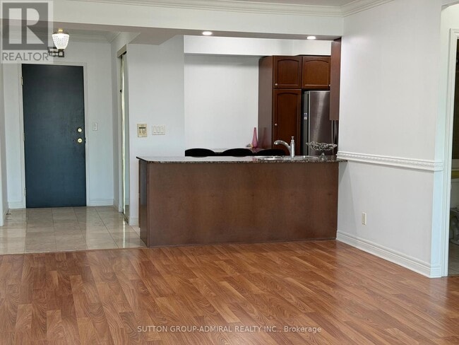 Building Photo - 100 Promenade Cir