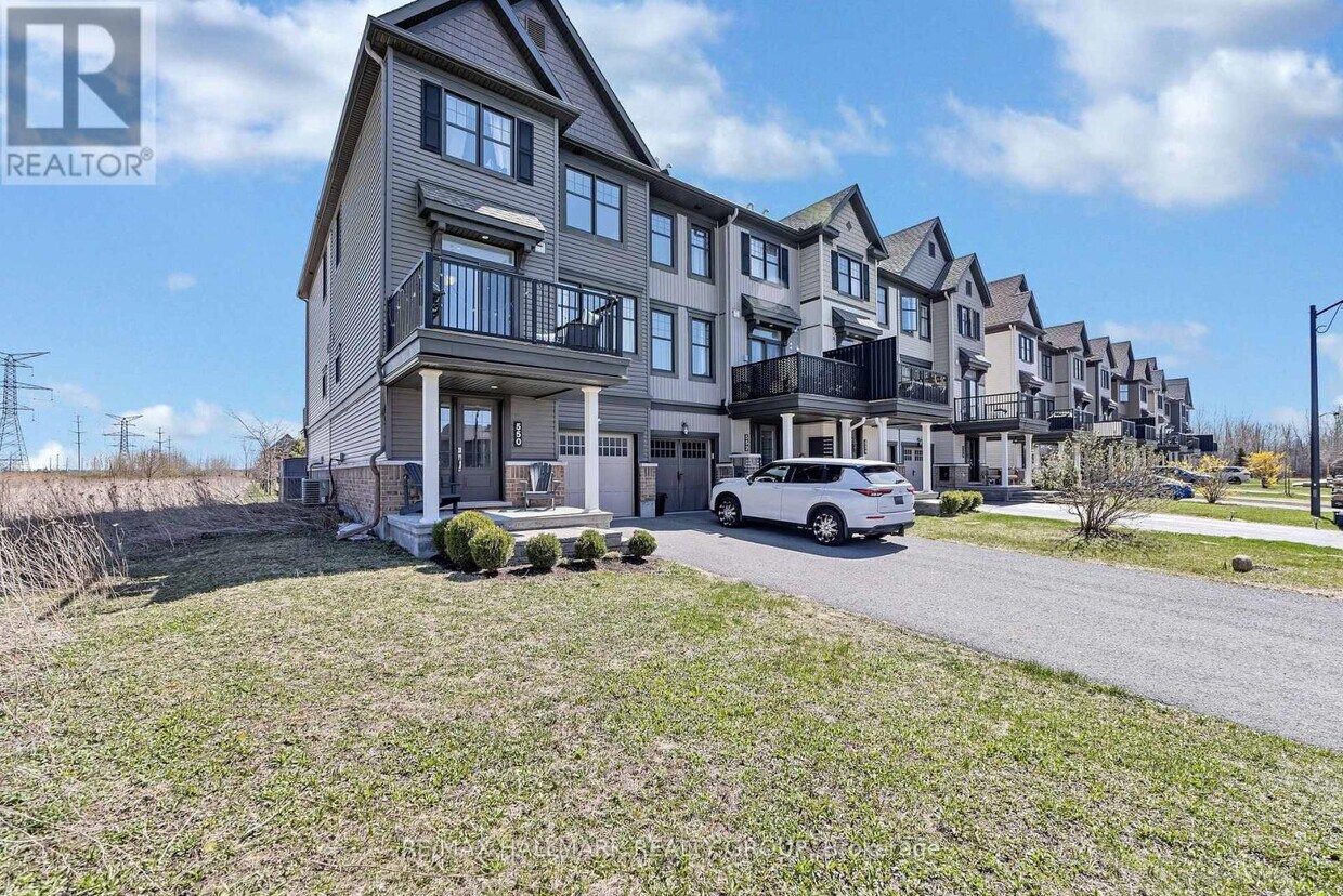 Primary Photo - 550 Petrichor Cres