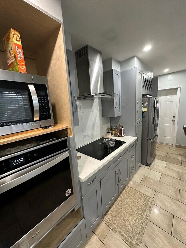 Foto del edificio - 6439 SW 7th St