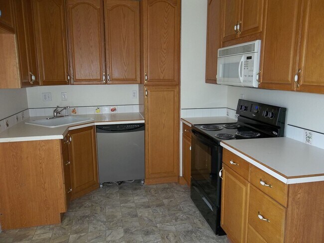 Building Photo - Spacious Berthoud Home with Finished Basement & Detached Shop