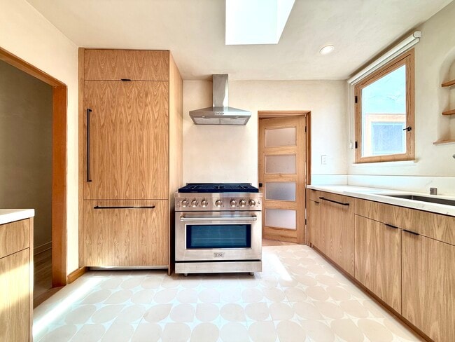 Building Photo - 6275 Commodore Sloat Dr