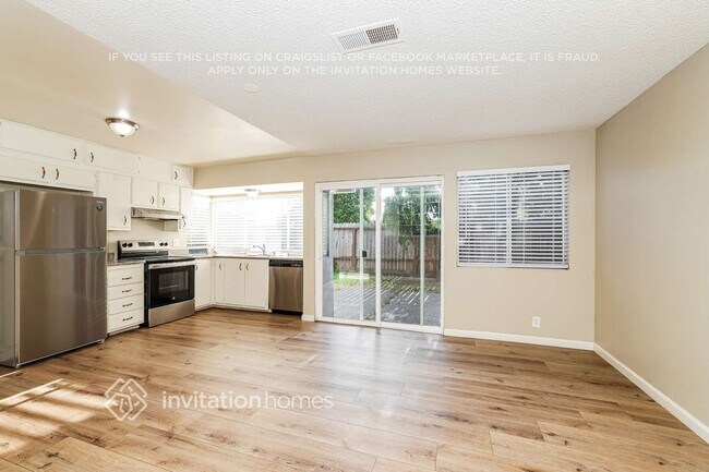 Foto del edificio - 2156 Cormorant Dr