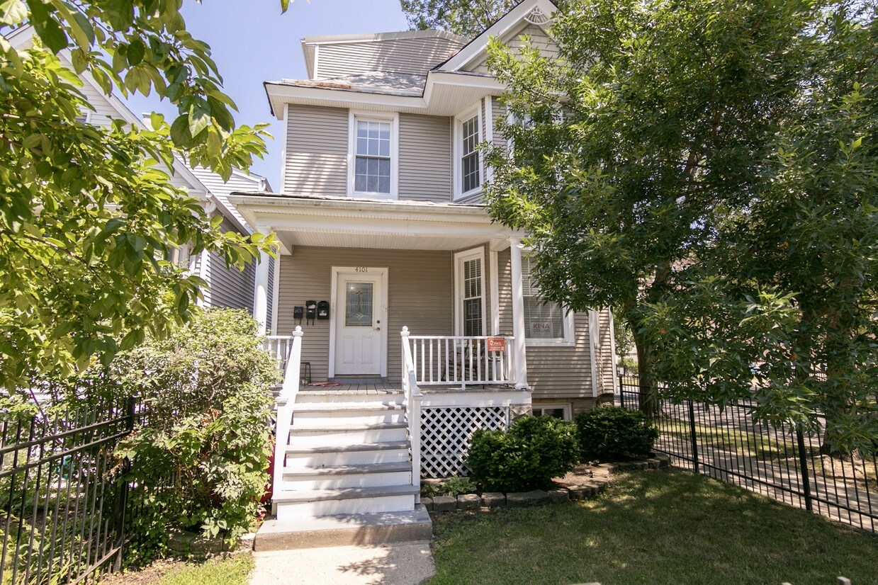Primary Photo - 4101 N Bell Ave