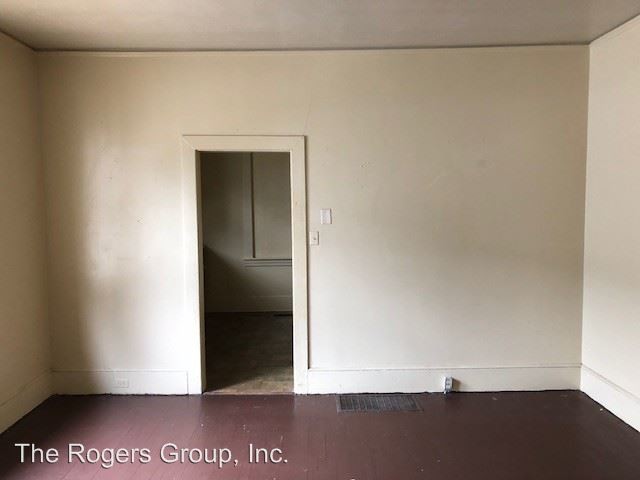 Building Photo - 3 br, 1 bath House - 606 Highland Ave