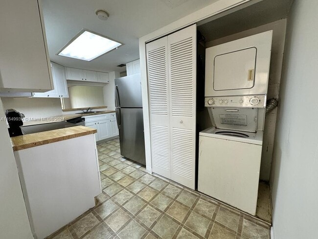 Building Photo - 2803 N Course Dr