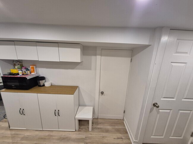 Photo du bâtiment - Jennifer Walker - Tenant Placement - Woodbine