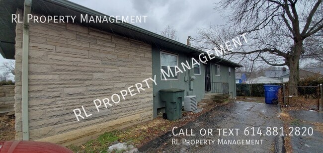 Building Photo - 2 bedroom 1 bathroom duplex in the Eastmoo...