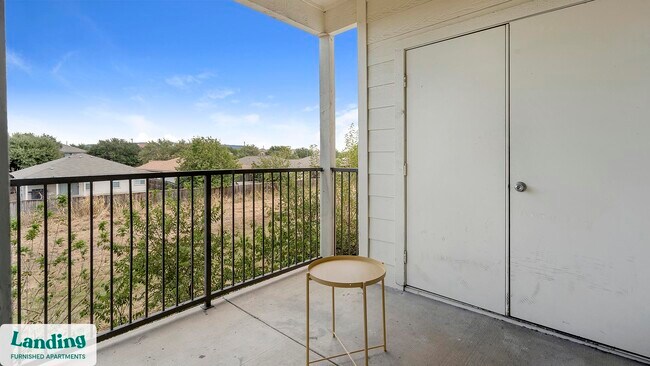 Foto del edificio - 7027 Farm-To-Market Rd 78