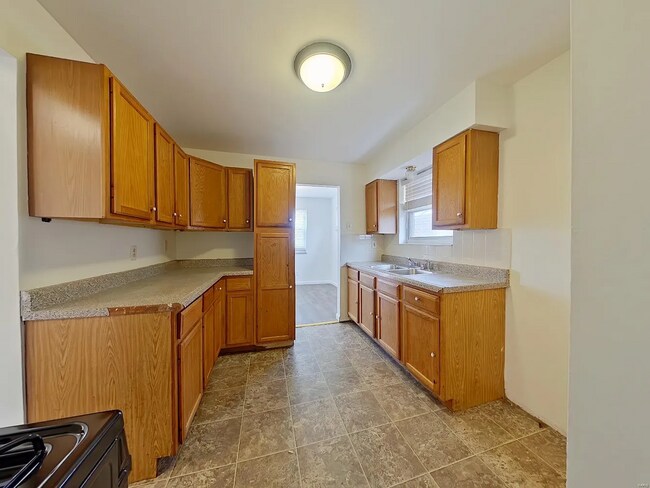 Foto del edificio - 4864 Carter Ave