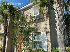 Building Photo - 120 Drake St