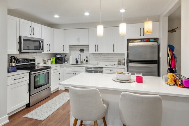 Foto del edificio - 4334 N Clarendon Ave