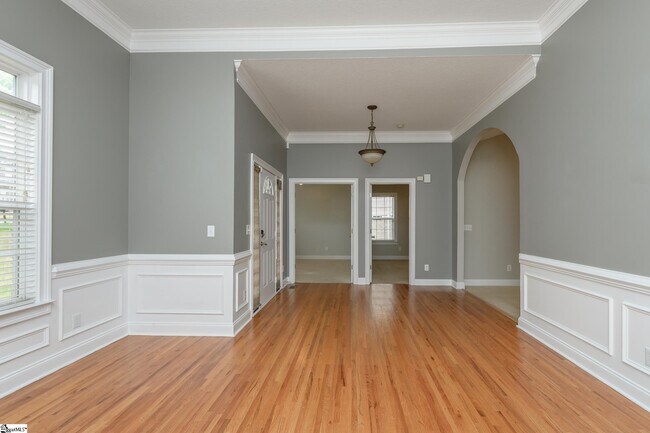 Building Photo - 111 Heritage Creek Dr